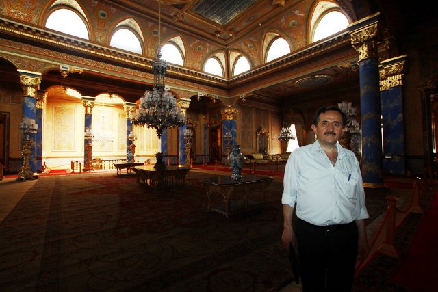 Başkan Yardımcısı Zeki Metin, Beylerbeyi Sarayını inceledi