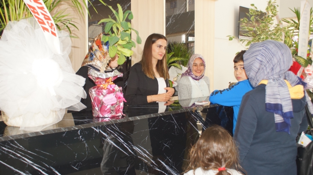 Karanfil Ağız ve Diş Sağlığı Polikliniğine Yoğun İlgi Gösteriliyor 13