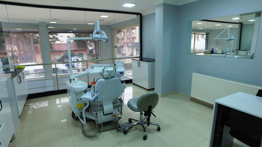 Karanfil Ağız ve Diş Sağlığı Polikliniğine Yoğun İlgi Gösteriliyor 7