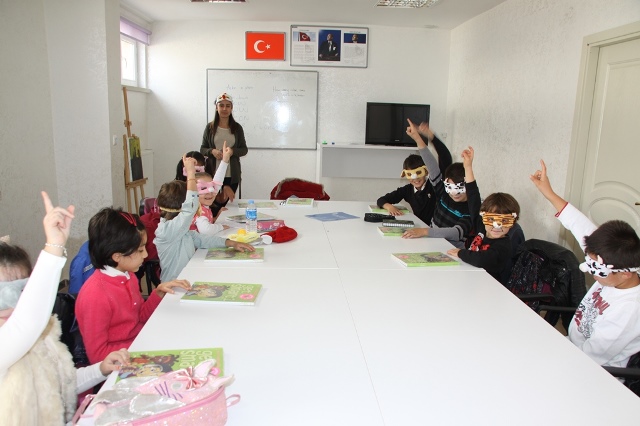 Çocuğunuz Hem Eğlensin Hem İngilizce Öğrensin