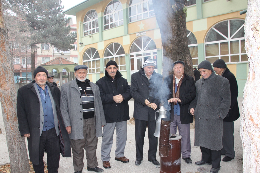 Camide 'sıcak su' eylemi yapıldı