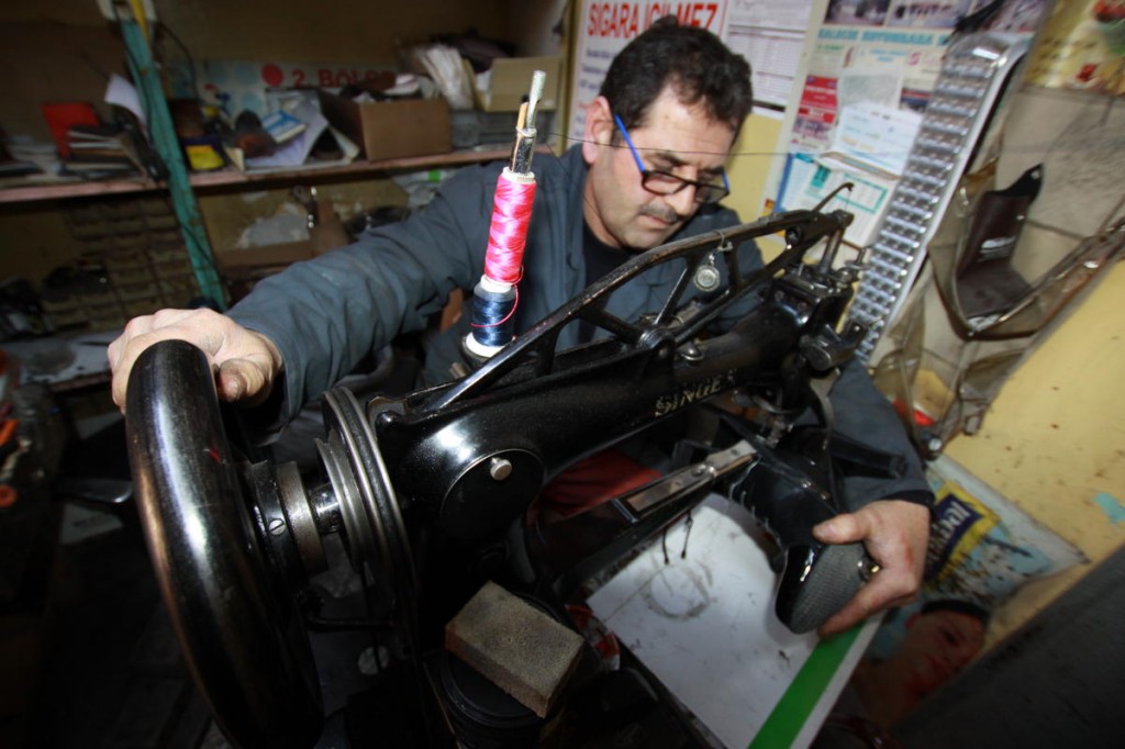 Çin malı ucuz ayakkabı, tamirciliği bitiriyor