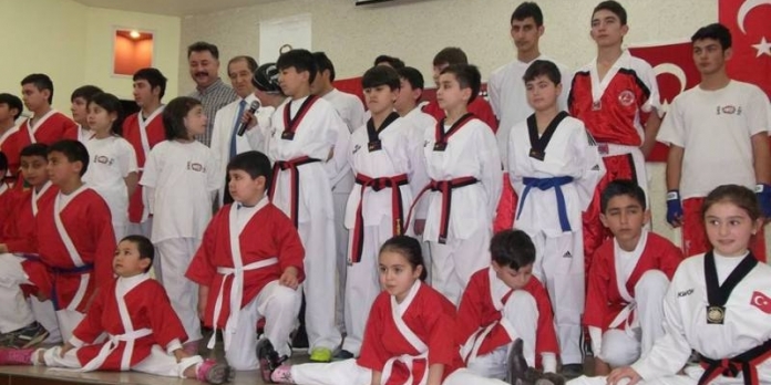 Parasızlıktan dünya şampiyonasına gidemeyecekler