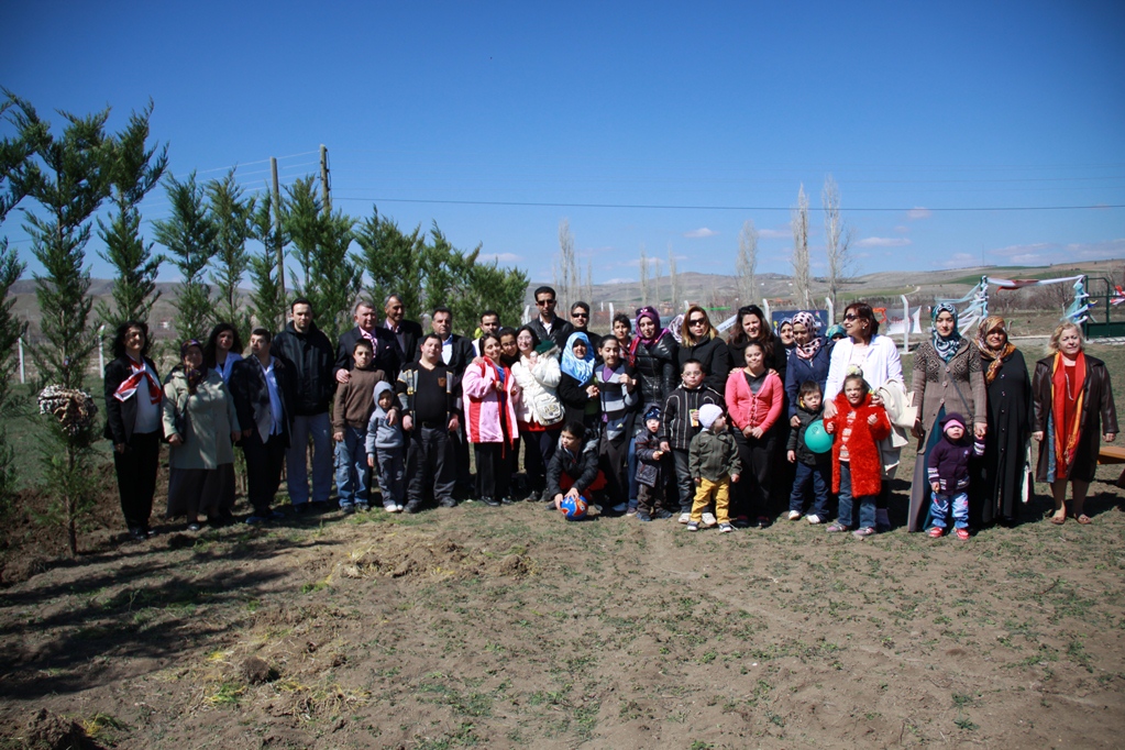 Çubuk’ta ‘Engelsiz Ağaçlar Projesi’ kapsamında fidan dikildi