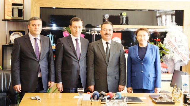 Başbakan Yardımcısı İşler Başkan Acehan’ı Makamında Ziyaret Etti