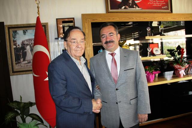 AHMET İYİMAYA BAŞKAN ACEHAN'I ZİYARET ETTİ