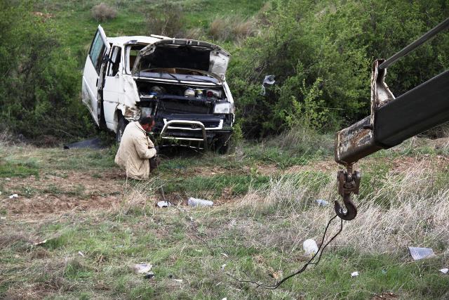 Çubuk'ta minibüs devrildi: 1 ölü, 3 yaralı