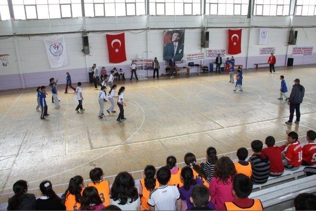 Çubuk’ta Geleneksel Çocuk Oyunları Turnuvası Başladı