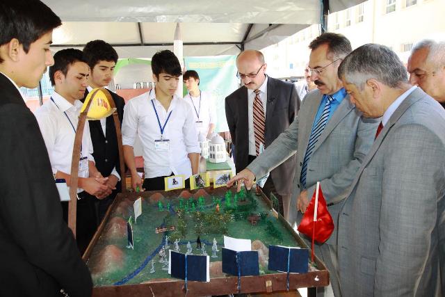 Çubuk’ta bilim fuarları