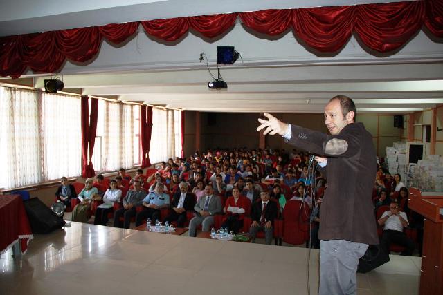 Çubuk’ta "bağımlılık yapan maddeler" semineri