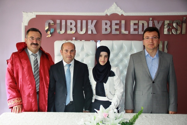 Başkan Dr. Tuncay Acehan, Eski Köylere Hizmet Götürme Birliği Müdürü Sinan Arslan’ın Nikahını Kıydı