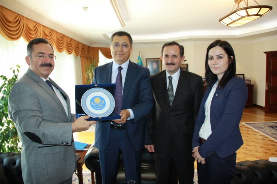 BAŞKAN ACEHAN BÜYÜKELÇİLERİ FESTİVALE DAVET ETTİ