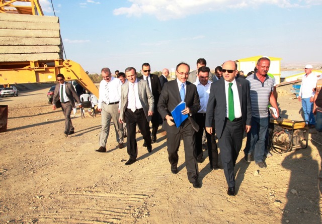 BAKAN FİKRİ IŞIK KAMPÜS ALANINI ZİYARET ETTİ