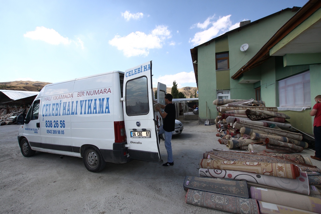 Halı Yıkamacılar Fazla Mesai Yapıyor