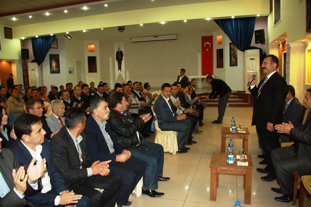 Başkan Acehan, belediye personeliyle bayramlaştı