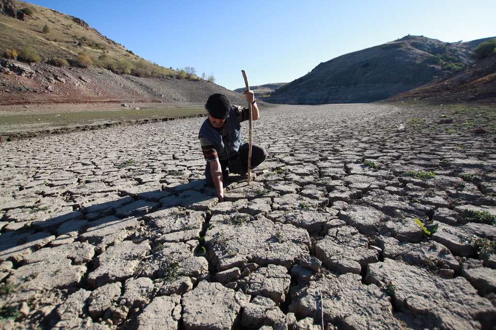 Çubuk 2 Baraj Gölü Kurudu