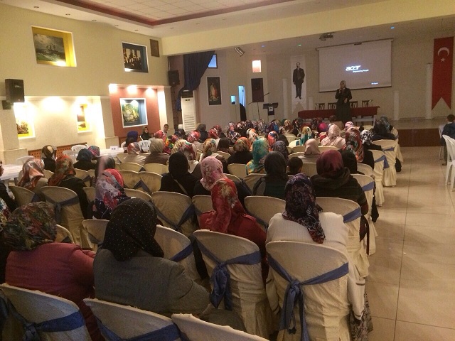 ÖĞRENCİ ANNELERİ BULUŞTU