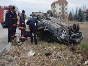 Kaldırıma çıkıp tersine döndü