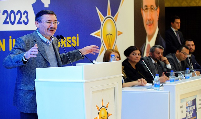 BİR GÖKÇEK VARDI…..!