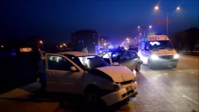 Durakta Zincirleme Kaza 1 Yaralı