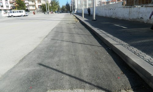 BÜYÜKŞEHİRDEN HİZMET YERİNE “ASFALT PARASI” YAĞIYOR!..