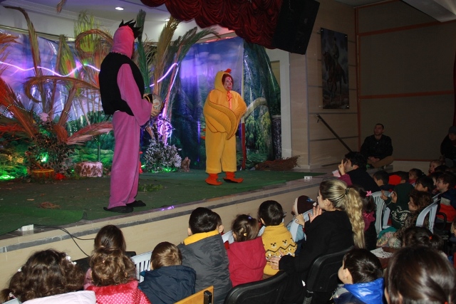 Çubuk’ta Öğrencilere ve Velilere Karne Hediyesi Tiyatro