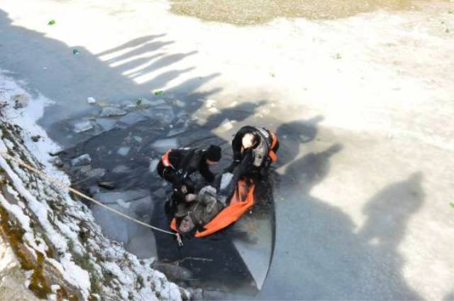 Çubuk Çayında Donmuş Ceset Bulundu