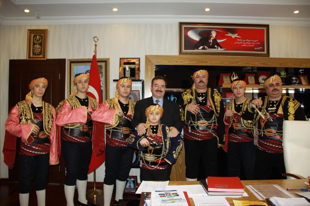 Başkan Acehan, Seymenleri Makamında Kabul Etti