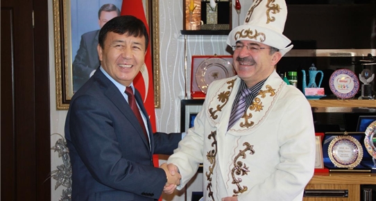 Kırgızistan Büyükelçisi, Çubuk'taki Kırgızları ziyaret etti