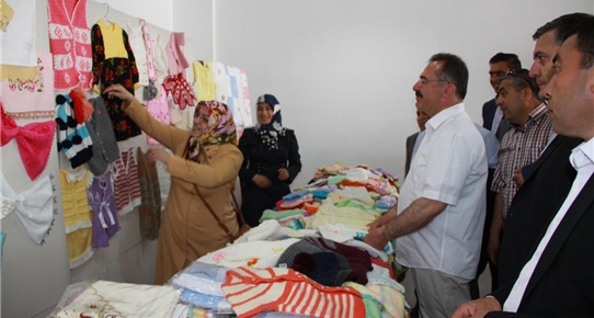 Çubuk'ta öğrenciler yararına kermes açıldı