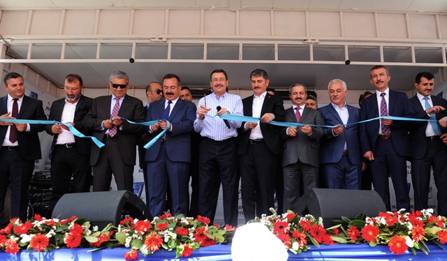 14 KİLOMETRELİK İLETİM HATTI İLE KAVŞAKKAYA BARAJI, ÇUBUK-2 BARAJI’NA İKİ YÖNLÜ BİRBİRİNE BAĞLANDI