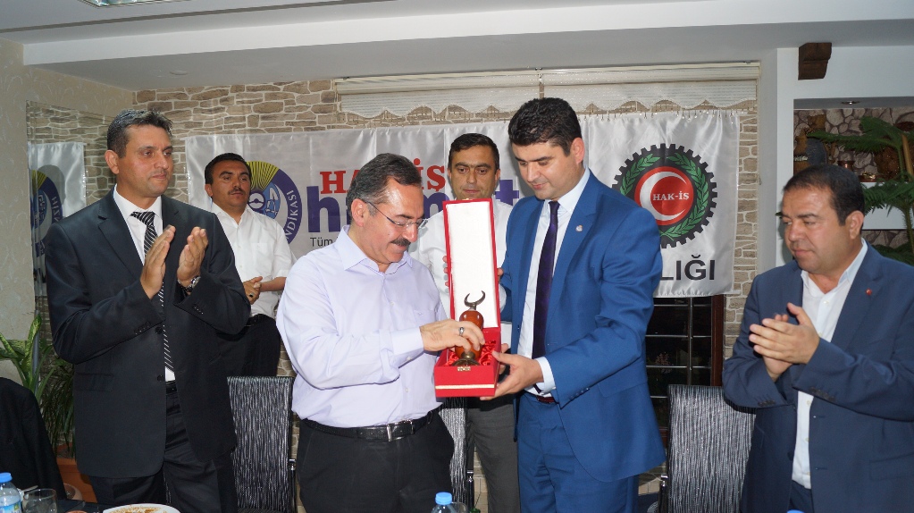 Başkan Acehan İşçilerle İftar Yaptı