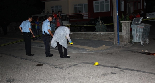 Çubuk'ta silahlı kavga: 2 yaralı