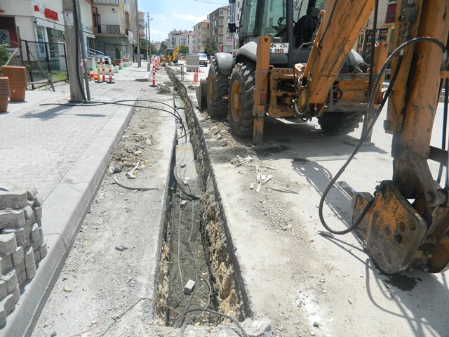 ALTYAPI ‘KAZI KAZAN’A DÖNÜŞTÜ