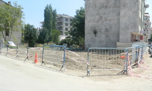 TARİHİ EV NİHAYET YIKILDI...