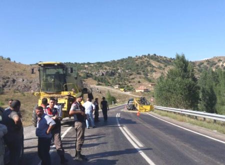 Biçerdöverle otomobil çarpıştı: 1 yaralı