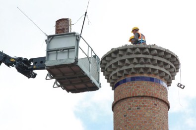 Fırtına nedeniyle yıkılan minarenin yerine yenisi yapılacak