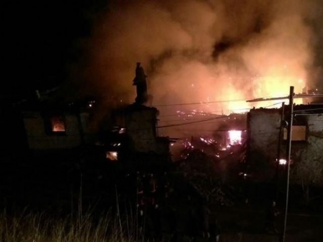 Çubuk’ta 150 yıllık tarihi bina yandı