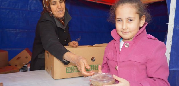 Çubuk'ta 9 bin 500 kişiye aşure dağıtıldı