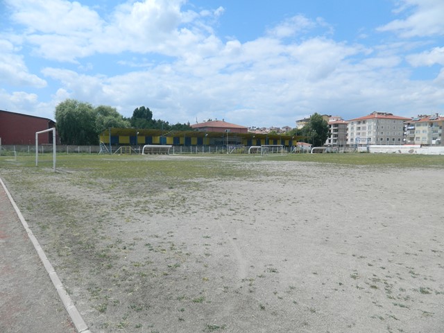 ÇUBUK ŞEHİR STADI HALA ATIL DURUMDA...