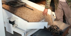 Çubuk'ta Çam ve Gürgen Tozundan Biokütle Yakıt İmal Edildi