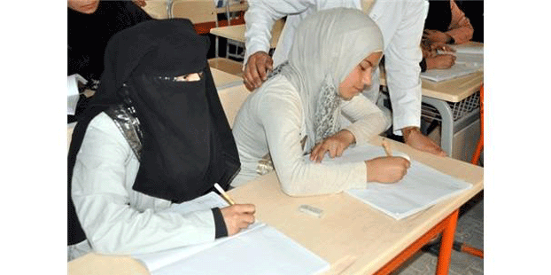 SURİYELİLER TÜRKÇE ÖĞRENİYOR