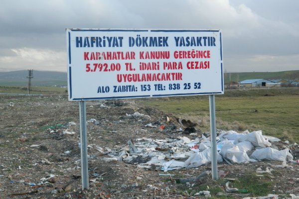 HAFRİYAT DÖKMEK YASAKTIR!!!