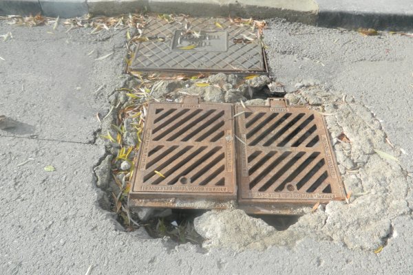 RÖGAR KAPAKLARI TEHLİKE ARZEDİYOR...