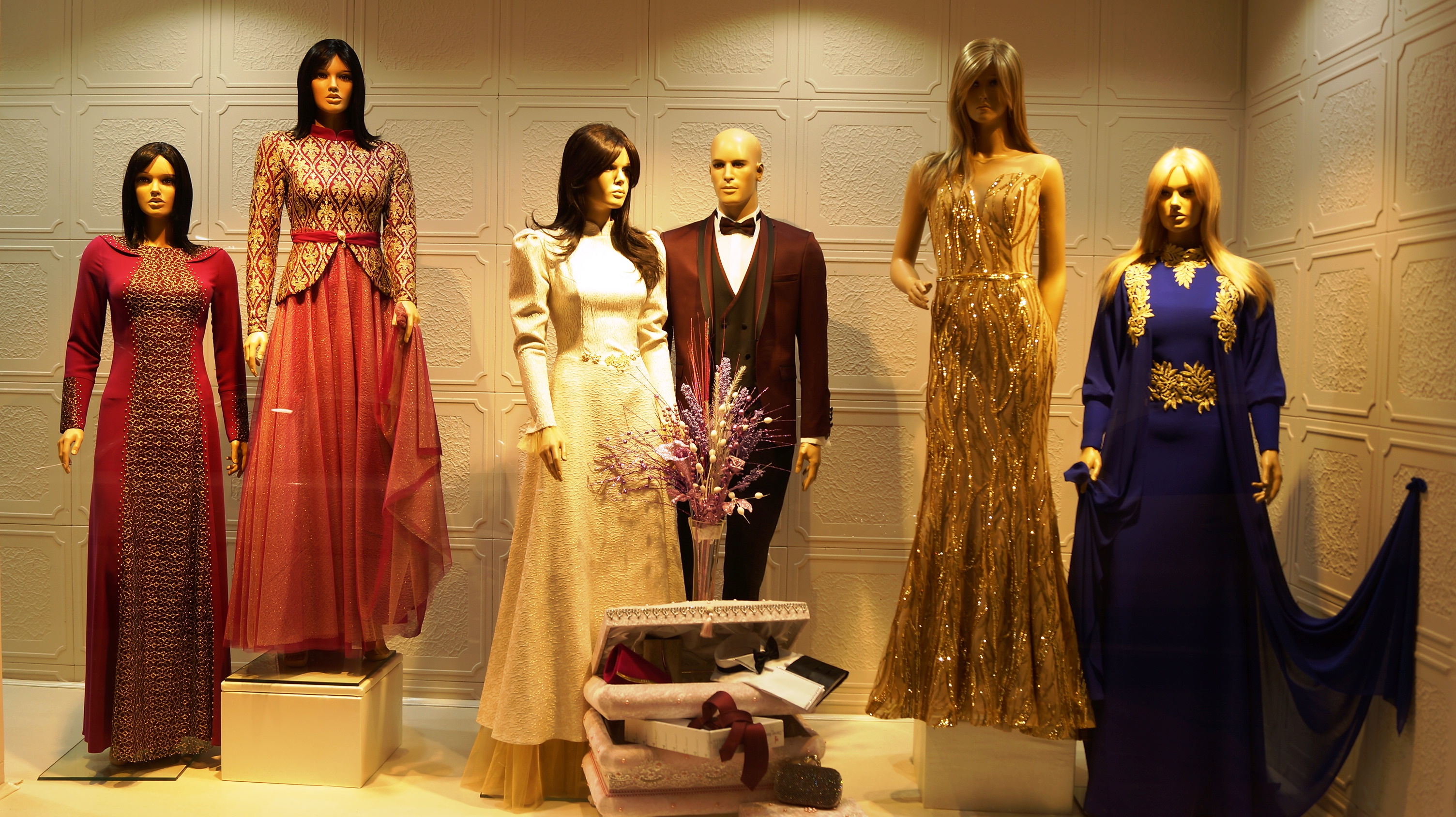 Elören Giyimde Bayram Sezonu Açıldı Gördünüz Mü?