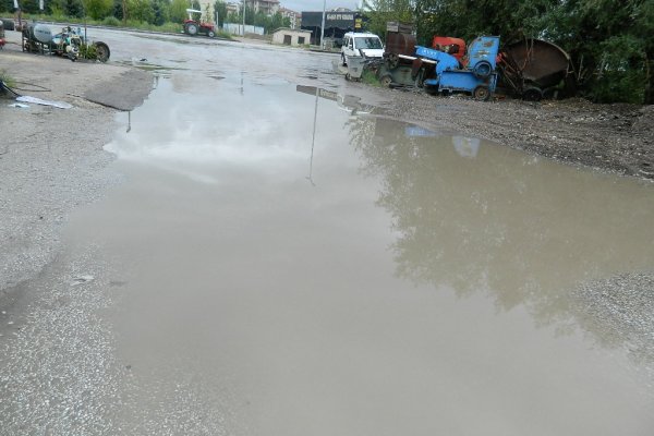YAĞMUR YAĞDI “KEL GÖRÜNDÜ”