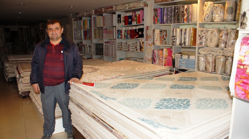 Öztürkler’de Halı'da yüzde 50 indirim başladı