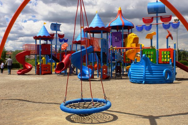 Çubuk Belediyesinden Çocuk Parklarında Yenileme