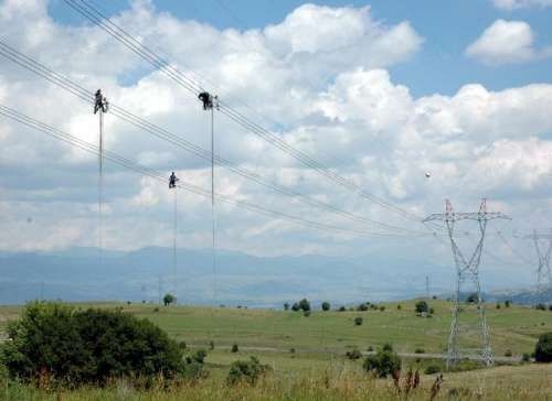 Yüksek Gerilim Hatlarının "Cambaz"Ları