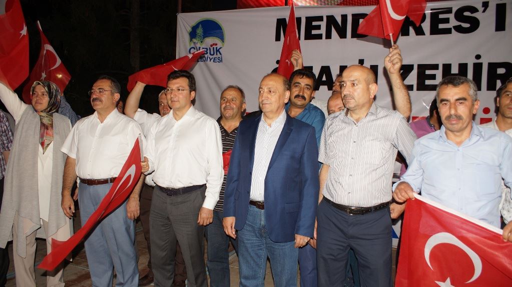 Çubuk'ta Demokrasi Nöbeti Sürüyor